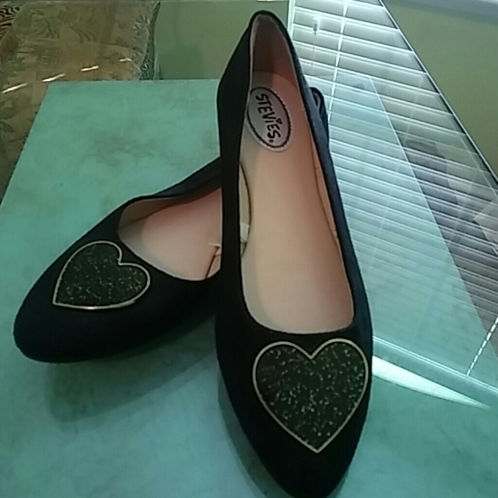 Girls size 4 black flats
